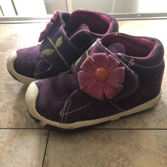 Girls size 6 bootie, Morgan and milo - Picture 2 of 4